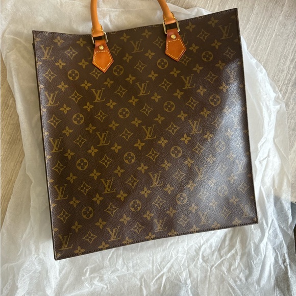 Authentic Sac da Plat from Louis Vuitton - Picture 8 of 15